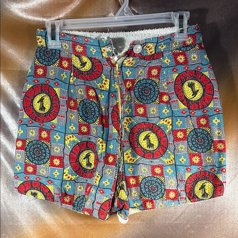 Vintage Hawaiian Colorful Patterned Shorts terry cloth lined. 24” waist E1
